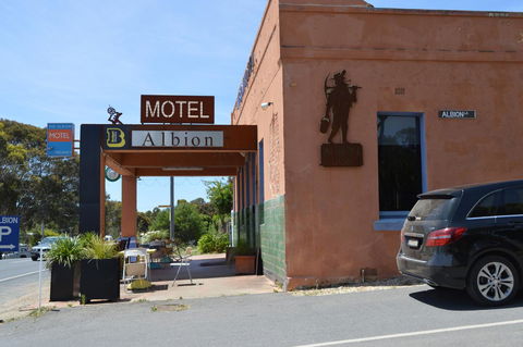 The Albion Motel Castlemaine - Accommodation Guide 6