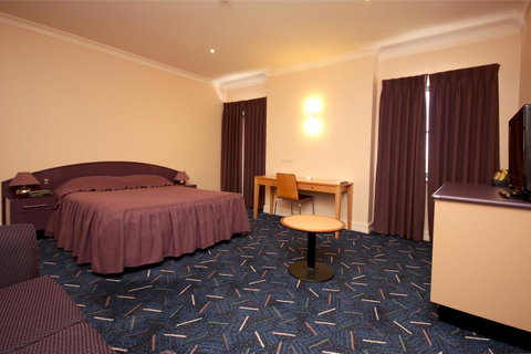 Mitchell River Tavern - Accommodation Guide 29