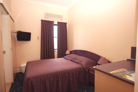 Mitchell River Tavern - Accommodation Guide 13