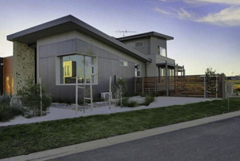 19 Glen Eagles Close - Accommodation Asia 3