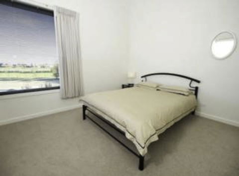 19 Glen Eagles Close - Accommodation Asia 8