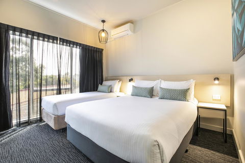 Nightcap At Excelsior Hotel - Accommodation Asia 0