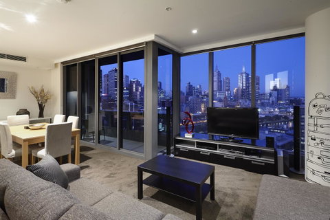Melbourne Luxury Collection - Accommodation Guide 7