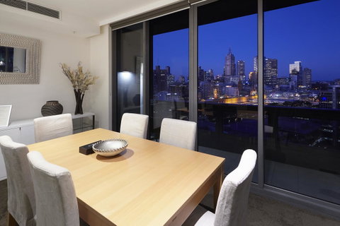 Melbourne Luxury Collection - Accommodation Guide 6