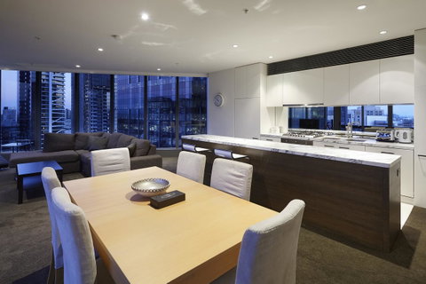 Melbourne Luxury Collection - Accommodation Guide 3
