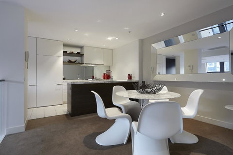 Melbourne Luxury Collection - Accommodation Guide 26