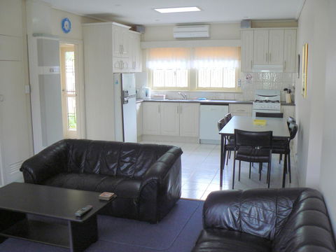 Rosebud Beach Unit 200 Mt To Beach Late Checkout - Accommodation Asia 2
