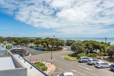 Blairgowrie Apartment 2 - On The Beach - Accommodation China 10