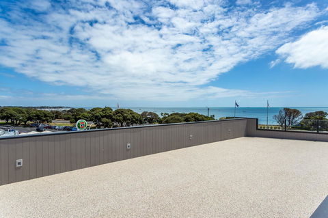 Blairgowrie Apartment 2 - On The Beach - Accommodation China 12