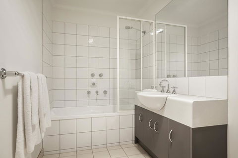 Quest Warrnambool - Accommodation Guide 16