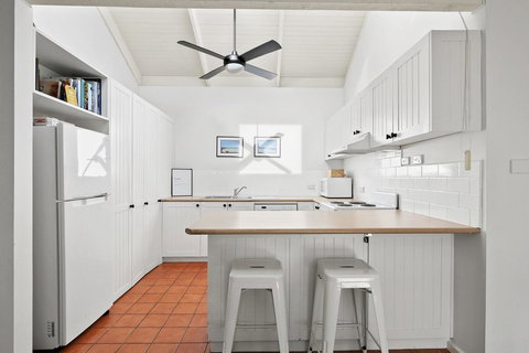 Mysa Anglesea Sleeps 7 WiFi SmartTV Cafes Shops - Accommodation Asia 3