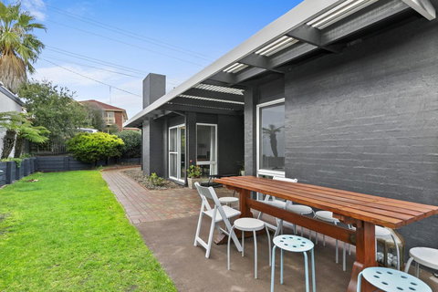 Mysa Anglesea Sleeps 7 WiFi SmartTV Cafes Shops - Accommodation Asia 13