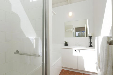 Mysa Anglesea Sleeps 7 WiFi SmartTV Cafes Shops - Accommodation Asia 11