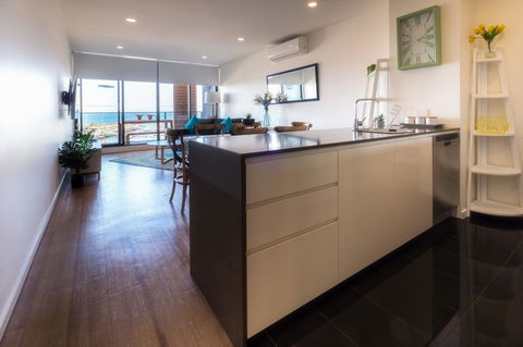 Waterfront Apt 234 Marinaquays - Accommodation Asia 14