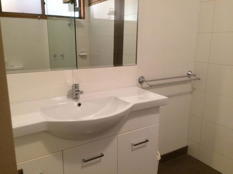 Ambassador Motor Inn - Accommodation Asia 19