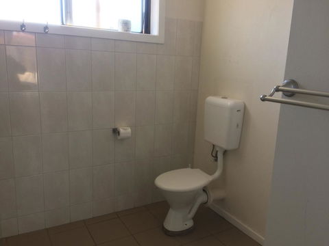 Ambassador Motor Inn - Accommodation Asia 22