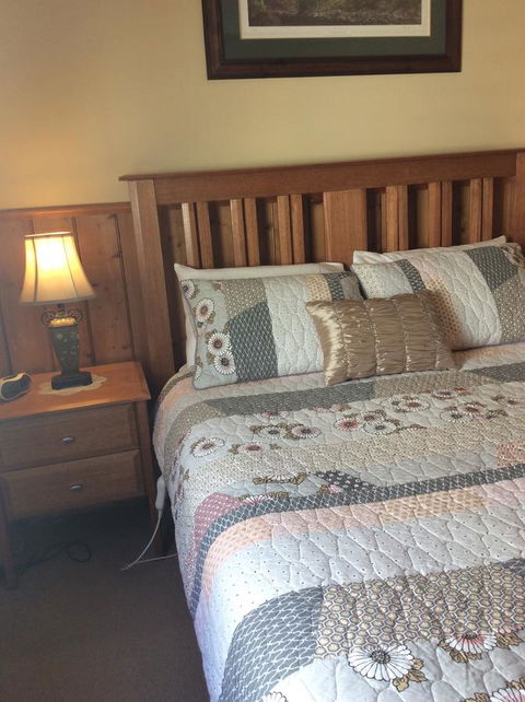 Airleigh-Rose Cottage - Accommodation Asia 9