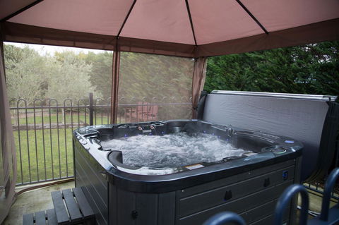 Airleigh-Rose Cottage - Accommodation Asia 20