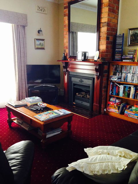 Airleigh-Rose Cottage - Accommodation Asia 38