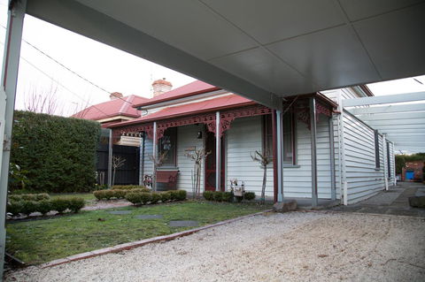 Airleigh-Rose Cottage - Accommodation Asia 4