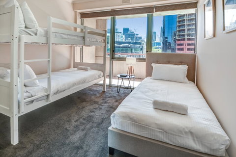 Southbank Tower Apartments - Accommodation Guide 11