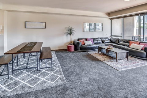 Southbank Tower Apartments - Accommodation Guide 8