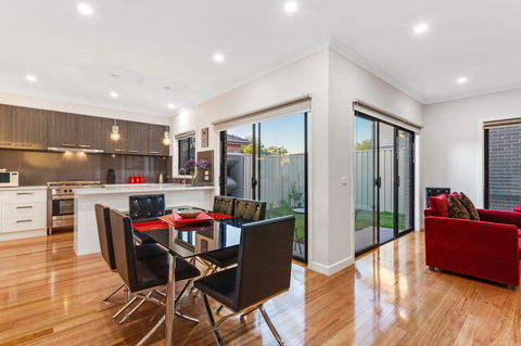 Biggs Villas Melbourne - Accommodation Guide 2