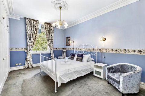 Hanna - Beyond A Room Private Apartments - Accommodation Guide 8