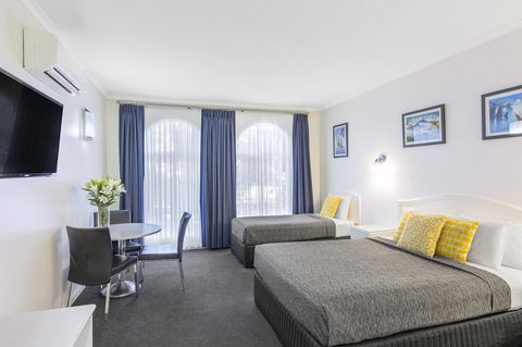 Cathedral Motor Inn - Accommodation Asia 8