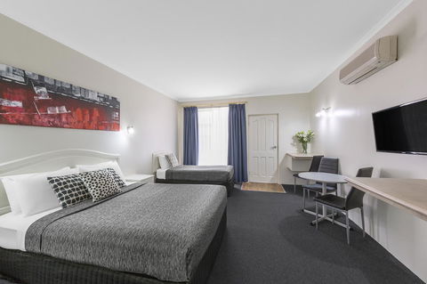Cathedral Motor Inn - Accommodation Asia 15