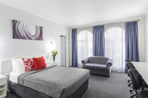 Cathedral Motor Inn - Accommodation Asia 12