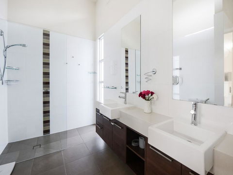 Boutique Stays - Maple On Kent - Accommodation Guide 12