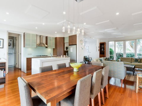 Boutique Stays - Maple On Kent - Accommodation Guide 3