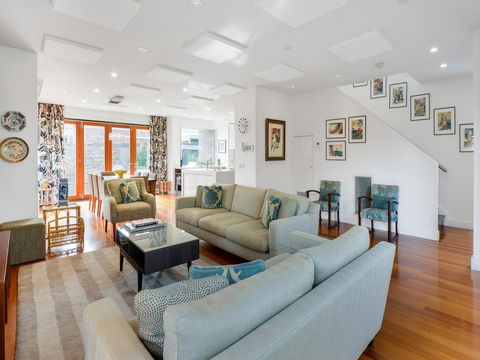 Boutique Stays - Maple On Kent - Accommodation Guide 1