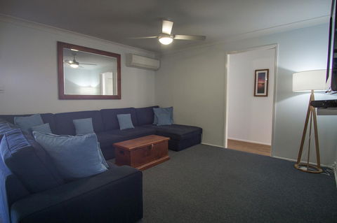 Debbie\'s Place - Accommodation Asia 7