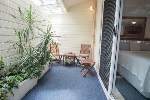 Debbie\'s Place - Accommodation Asia 9