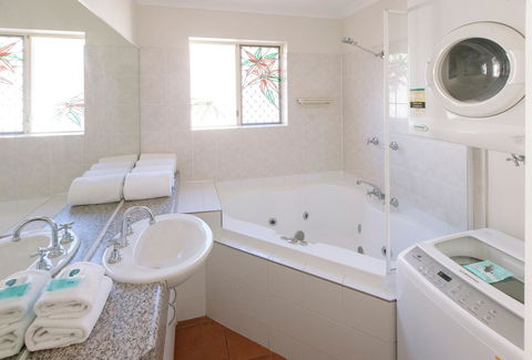 Rainbow Getaway Holiday Apartments - Accommodation Asia 31