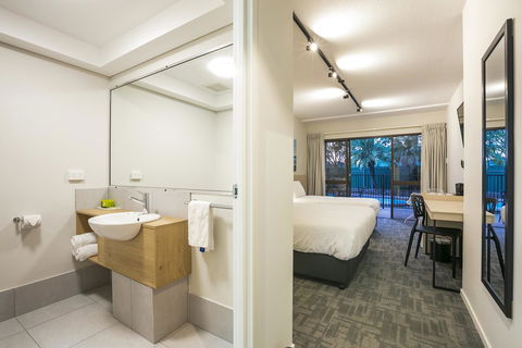 Nightcap At Kawana Waters Hotel - Accommodation China 25