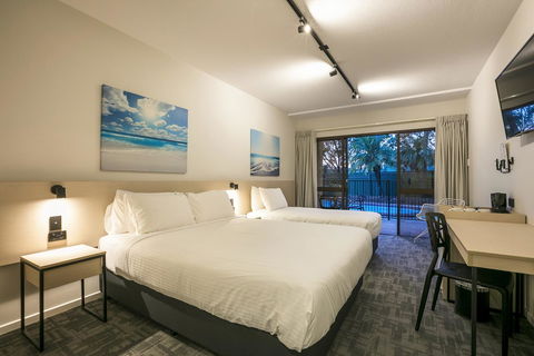 Nightcap At Kawana Waters Hotel - Accommodation China 1