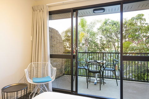 Nightcap At Kawana Waters Hotel - Accommodation China 30
