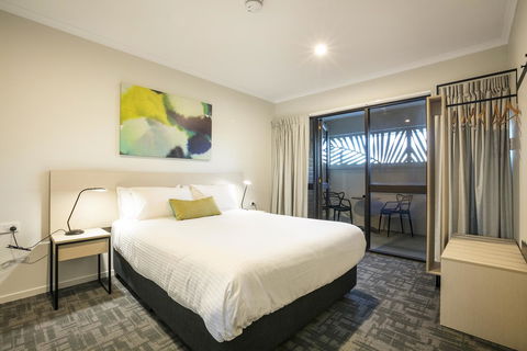 Nightcap At Kawana Waters Hotel - Accommodation China 41