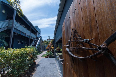 Backpackers At 1770 - Accommodation Asia 3