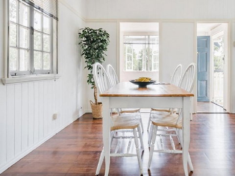 Lake Weyba Noosa Lodge & Kangaroos - Accommodation Asia 6