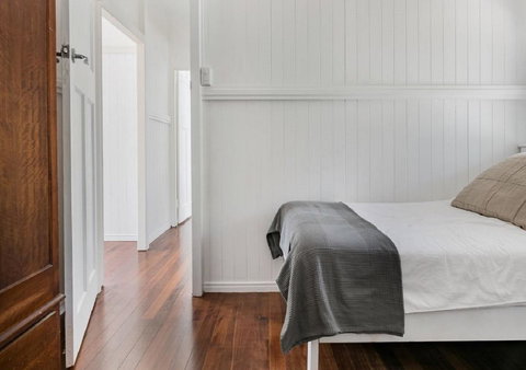 Lake Weyba Noosa Lodge & Kangaroos - Accommodation Asia 11