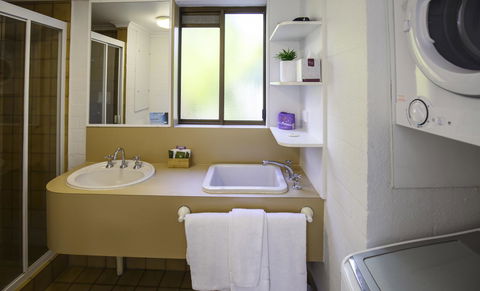 Ocean Breeze Resort - Accommodation Asia 34