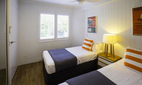 Ocean Breeze Resort - Accommodation Asia 24