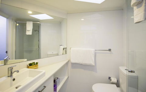 Ocean Breeze Resort - Accommodation Asia 9
