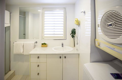 Ocean Breeze Resort - Accommodation Asia 31