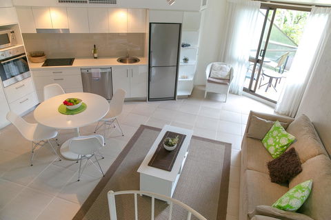Ocean Breeze Resort - Accommodation Asia 44