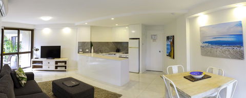 Ocean Breeze Resort - Accommodation Asia 12